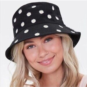 NWT 𝅺ALICE + Olivia Reversible Bucket Hat